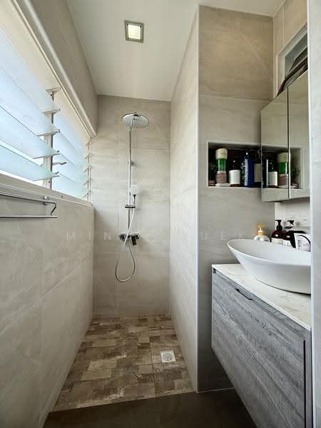 Sherwood Towers, 1 Jalan Anak Bukit, Clementi Park / Upper Bukit Timah, 3 Bedrooms, 1,561 sqft, Apartment For Sale, by Mindy Quek, 500252456 - Bathroom - PropertyGuru.com.sg
