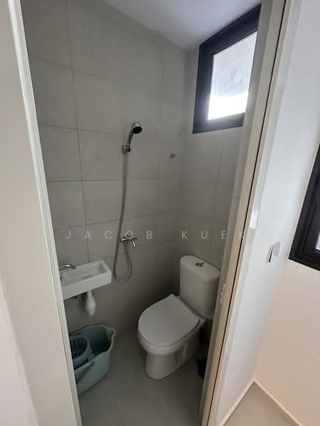 Norwood Grand, Admiralty / Woodlands, 4 Bedrooms, 1,335 sqft, Condominium For Sale, by Jacob Kuek, 500252477 - Bathroom - PropertyGuru.com.sg