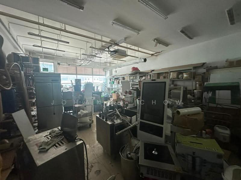 Below Value! Warehouse at Hola Centre Singapore for Rent, 65 Ubi crescent 01-08 hola centre Singapore 408559, Eunos / Geylang / Paya Lebar, 1,193 sqft, Other Retail For Rent, by Johanna Chow, 500252479 - Interior - CommercialGuru.com.sg
