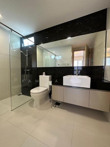 Esparina Residences, 113 Compassvale Bow, Hougang / Punggol / Sengkang, 3 Bedrooms, 1,066 sqft, Condominium For Sale, by Pamela Goh, 500252488 - PropertyGuru.com.sg