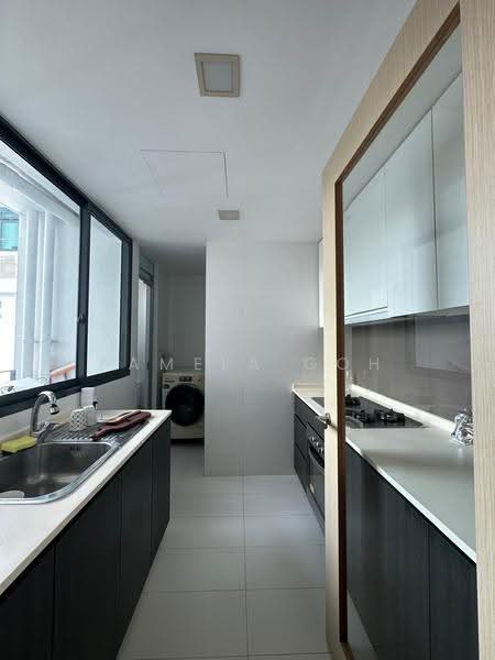 Esparina Residences, 113 Compassvale Bow, Hougang / Punggol / Sengkang, 3 Bedrooms, 1,066 sqft, Condominium For Sale, by Pamela Goh, 500252488 - Kitchen - PropertyGuru.com.sg