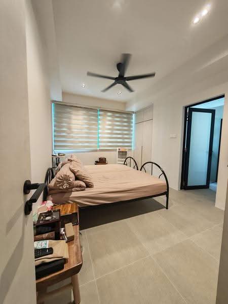 Wing Fong Mansions, 12 Lorong 14 Geylang, Eunos / Geylang / Paya Lebar, 3 Bedrooms, 990 sqft, Apartment For Rent, by Miki Yong, 500252527 - Master Bedroom - PropertyGuru.com.sg