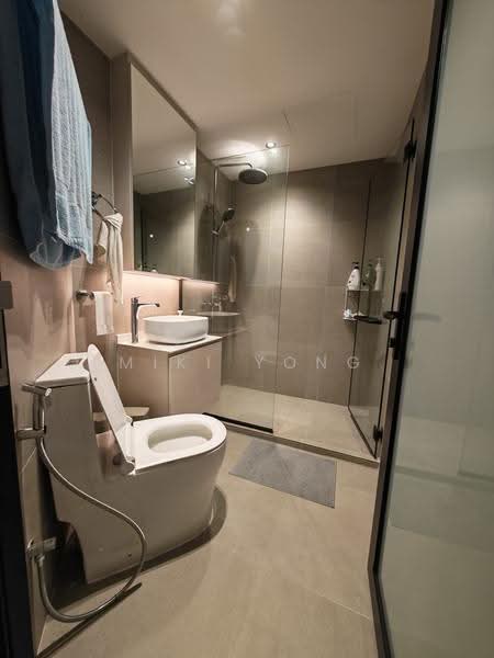 Wing Fong Mansions, 12 Lorong 14 Geylang, Eunos / Geylang / Paya Lebar, 3 Bedrooms, 990 sqft, Apartment For Rent, by Miki Yong, 500252527 - Common Bathroom - PropertyGuru.com.sg