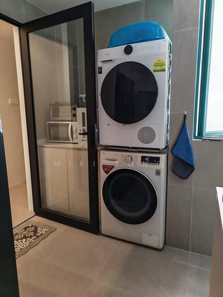 Wing Fong Mansions, 12 Lorong 14 Geylang, Eunos / Geylang / Paya Lebar, 3 Bedrooms, 990 sqft, Apartment For Rent, by Miki Yong, 500252527 - Washing Area - PropertyGuru.com.sg