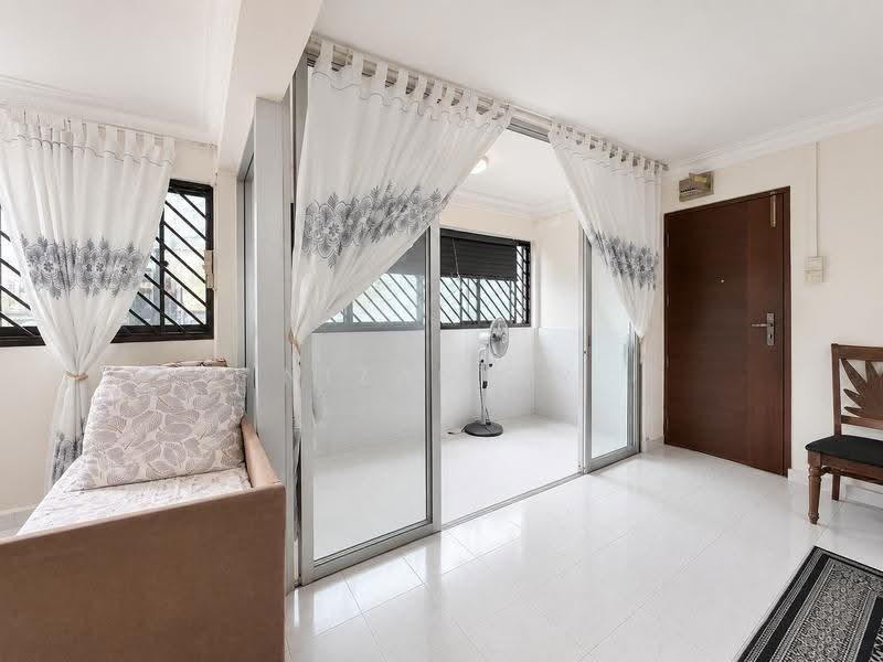 786 Yishun Ring Road, 786 Yishun Ring Road, Sembawang / Yishun, 3 Bedrooms, 1,302 sqft, HDB Flat For Sale, by Nizam AR, 500252530 - Living Room - PropertyGuru.com.sg