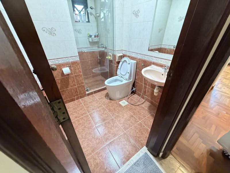 The Anchorage, 370 Alexandra Road, Alexandra / Commonwealth, 3 Bedrooms, 1,830 sqft, Condominium For Rent, by Lynn Lee, 500252544 - Bathroom - PropertyGuru.com.sg