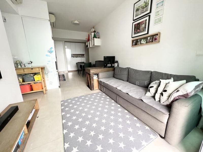 The Glades, 6 Bedok Rise, Bedok / Upper East Coast, 2 Bedrooms, 721 sqft, Condominium For Sale, by Mariah Elizabeth Hu, 500252546 - Living Room - PropertyGuru.com.sg