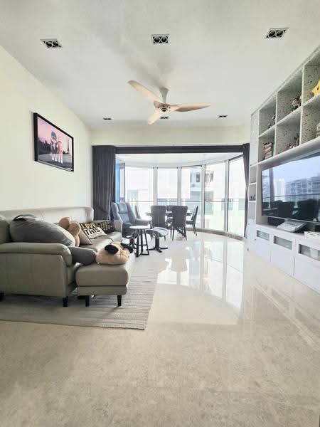 Amber Skye, 8 Amber Road, East Coast / Marine Parade, 2 Bedrooms, 1,119 sqft, Apartment For Sale, by Jason Low, 500252547 - Living Room - PropertyGuru.com.sg