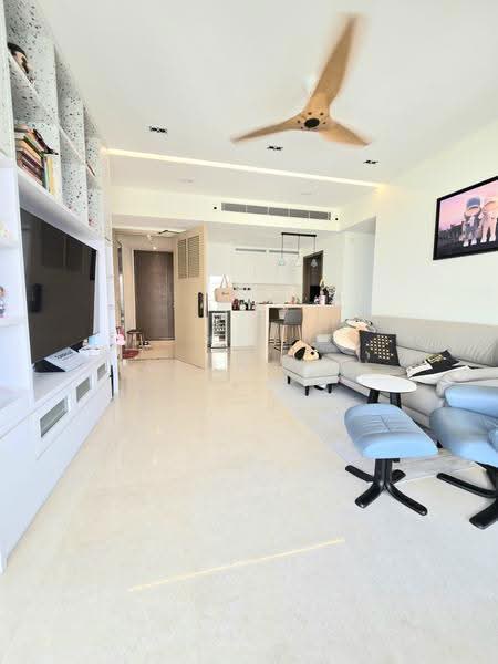 Amber Skye, 8 Amber Road, East Coast / Marine Parade, 2 Bedrooms, 1,119 sqft, Apartment For Sale, by Jason Low, 500252547 - Living Room - PropertyGuru.com.sg