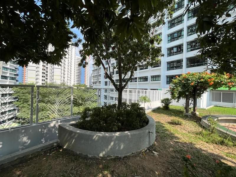 436D Fernvale Road, 436D Fernvale Road, Seletar / Yio Chu Kang, 2 Bedrooms, 743 sqft, HDB Flat For Sale, by Francis Thilak, 500252559 - Level 5 roof top garden - PropertyGuru.com.sg