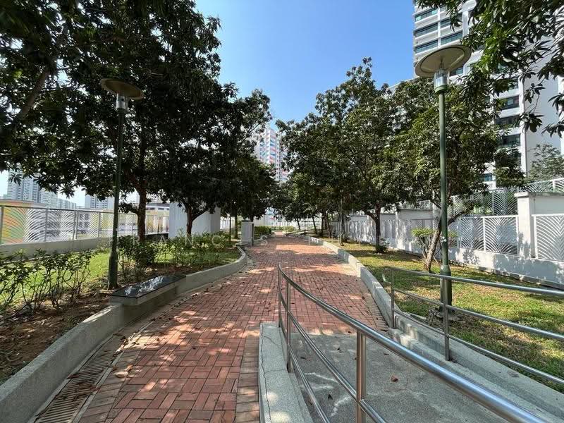 436D Fernvale Road, 436D Fernvale Road, Seletar / Yio Chu Kang, 2 Bedrooms, 743 sqft, HDB Flat For Sale, by Francis Thilak, 500252559 - Roof top garden - PropertyGuru.com.sg