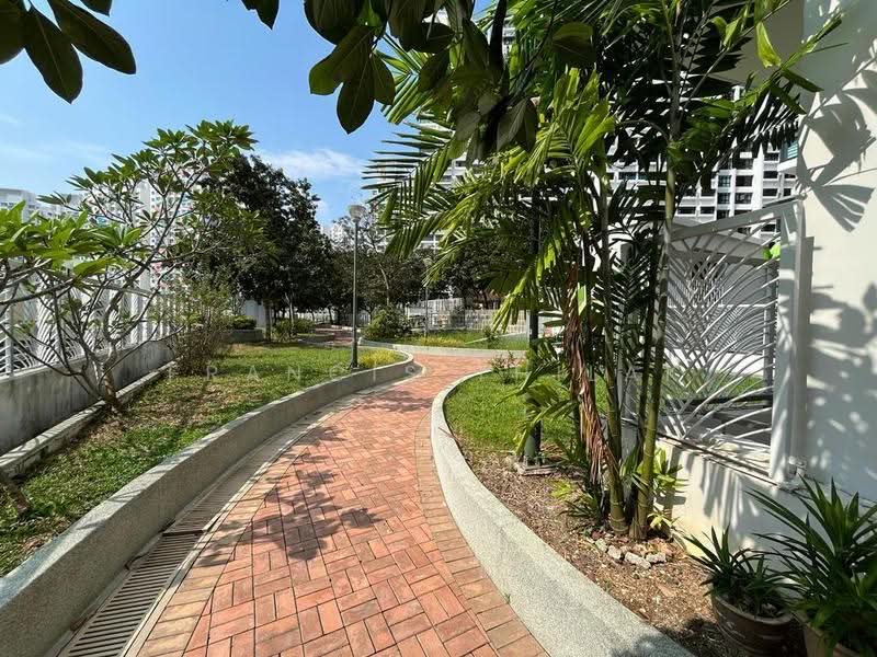 436D Fernvale Road, 436D Fernvale Road, Seletar / Yio Chu Kang, 2 Bedrooms, 743 sqft, HDB Flat For Sale, by Francis Thilak, 500252559 - Access from home to Roof Garden - PropertyGuru.com.sg
