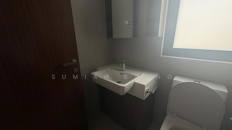 Alias Villas, JALAN HAJI ALIAS, Tanglin / Holland / Bukit Timah, 5 Bedrooms, 3,283 sqft, Cluster House For Rent, by Sumiah Buang, 500252568 - Common Bathroom - PropertyGuru.com.sg