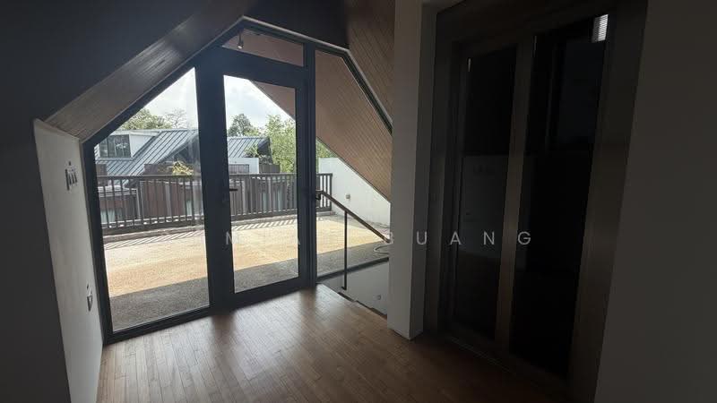 Alias Villas, JALAN HAJI ALIAS, Tanglin / Holland / Bukit Timah, 5 Bedrooms, 3,283 sqft, Cluster House For Rent, by Sumiah Buang, 500252568 - Attic with open terrace - PropertyGuru.com.sg