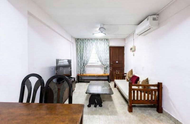 47 Marine Crescent, 47 Marine Crescent, East Coast / Marine Parade, 2 Bedrooms, 700 sqft, HDB Flat For Sale, by Ken CHONG, 500252569 - Living Room - PropertyGuru.com.sg