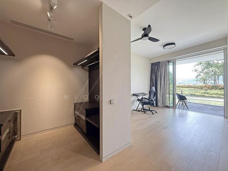 Corals at Keppel Bay, 5 Keppel Bay Drive, Harbourfront / Telok Blangah, 4 Bedrooms, 3,057 sqft, Condominium For Sale, by Nicole Lim, 500252572 - Master Bedroom with Walk-in Wardrobe - PropertyGuru.com.sg