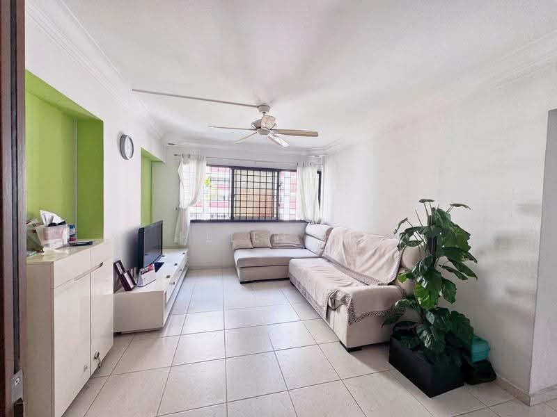 210 Bishan Street 23, 210 Bishan Street 23, Ang Mo Kio / Bishan / Thomson, 3 Bedrooms, 1,109 sqft, HDB Flat For Sale, by Helen HU, 500252574 - Living Room - PropertyGuru.com.sg
