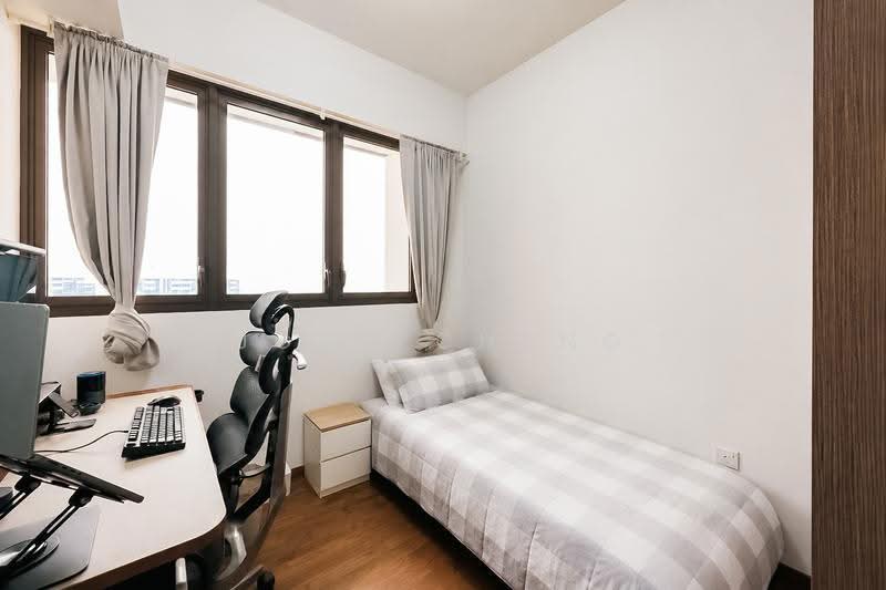 Seaside Residences, 18 Siglap Link, East Coast / Marine Parade, 2 Bedrooms, 678 sqft, Apartment For Sale, by Joan Cheng, 500252575 - Bedroom - PropertyGuru.com.sg