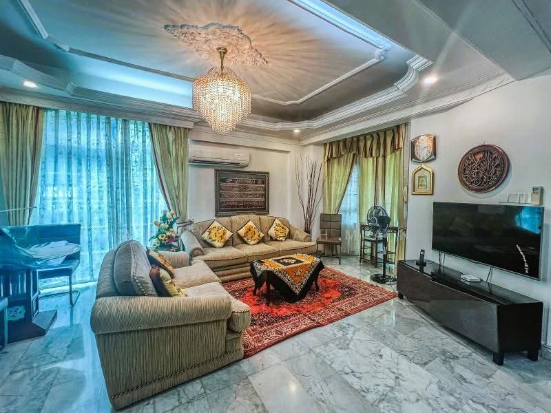 KEMBANGAN MRT, REGULAR HUGE LAND CORNER TERRACE, Eunos / Geylang / Paya Lebar, 6 Bedrooms, 3,300 sqft, Corner Terrace For Sale, by Abdul Rahman, 500252576 - Living Room - PropertyGuru.com.sg