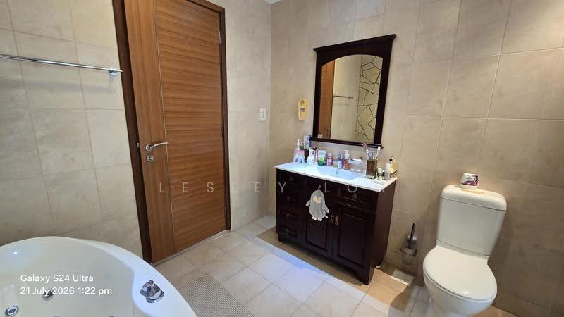 D20 Landed for sale in Thomson Hill, Ang Mo Kio / Bishan / Thomson, 5 Bedrooms, 4,800 sqft, Corner Terrace For Sale, by Lesley Loh, 500252577 - Bathroom - PropertyGuru.com.sg