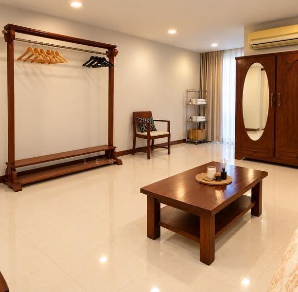 Bedroom 1 ensuite