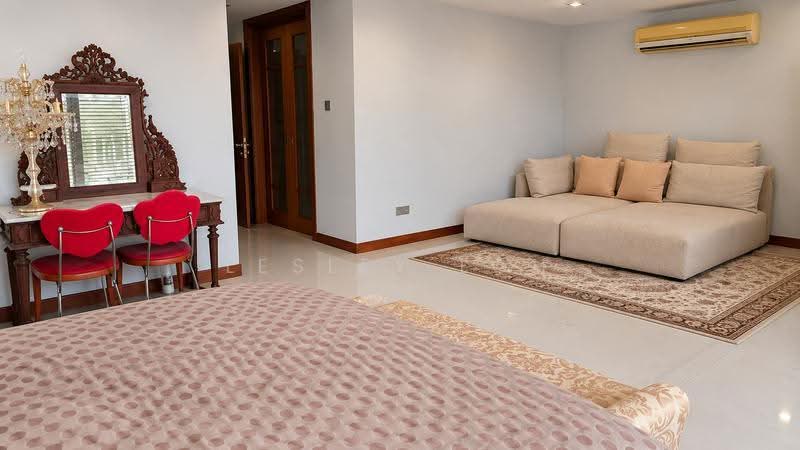 Master Bedroom 2