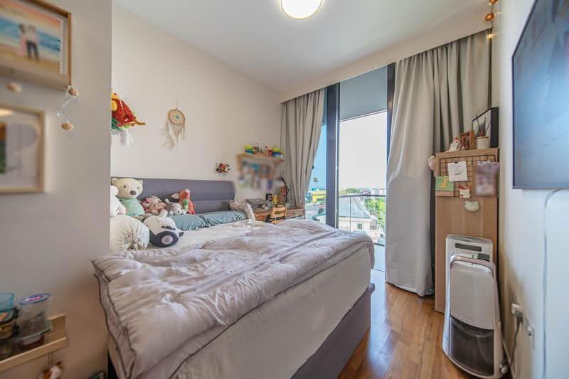 Parc Komo, 959 Upper Changi Road North, Changi Airport / Changi Village, 2 Bedrooms, 764 sqft, Condominium For Sale, by Kin ,, 500252583 - Master Bedroom - PropertyGuru.com.sg