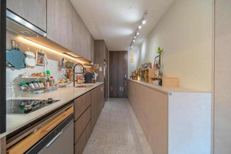 Parc Komo, 959 Upper Changi Road North, Changi Airport / Changi Village, 2 Bedrooms, 764 sqft, Condominium For Sale, by Kin ,, 500252583 - Kitchen - PropertyGuru.com.sg