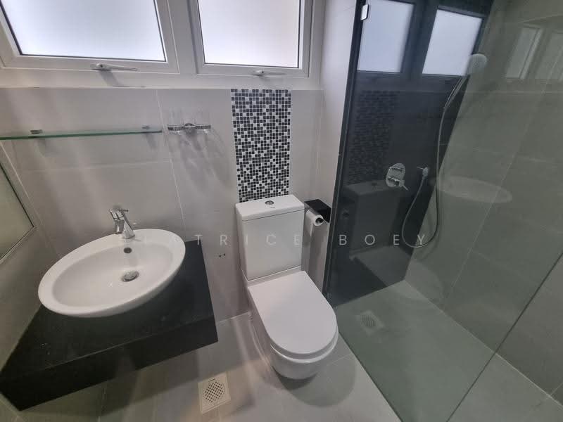 Vogx, 111 Dorset Road, Farrer Park / Serangoon Rd, 2 Bedrooms, 872 sqft, Apartment For Rent, by Beatrice Boey, 500252584 - Bathroom - PropertyGuru.com.sg