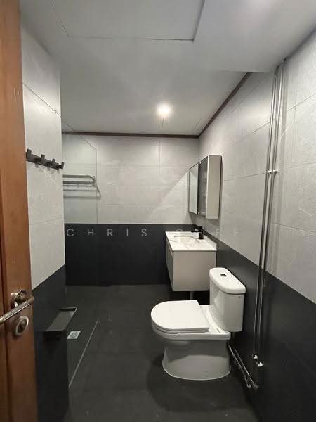 The Bayshore, 32 Bayshore Road, Bedok / Upper East Coast, 2 Bedrooms, 926 sqft, Condominium For Rent, by Chris Chee, 500252601 - Bathroom - PropertyGuru.com.sg