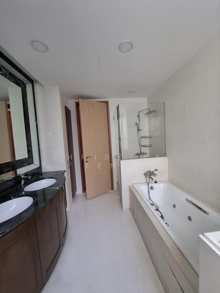 The Tessarina, 20 Wilby Road, Tanglin / Holland / Bukit Timah, 4 Bedrooms, 3,358 sqft, Condominium For Rent, by Christina Teng, 500252616 - Master Bathroom - PropertyGuru.com.sg