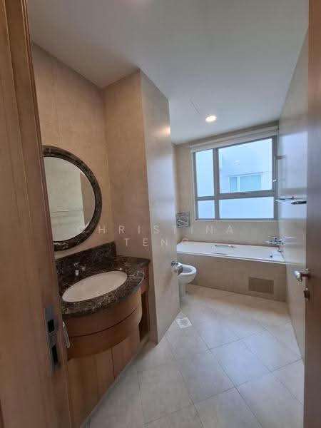 The Tessarina, 20 Wilby Road, Tanglin / Holland / Bukit Timah, 4 Bedrooms, 3,358 sqft, Condominium For Rent, by Christina Teng, 500252616 - Attached bathroom - PropertyGuru.com.sg