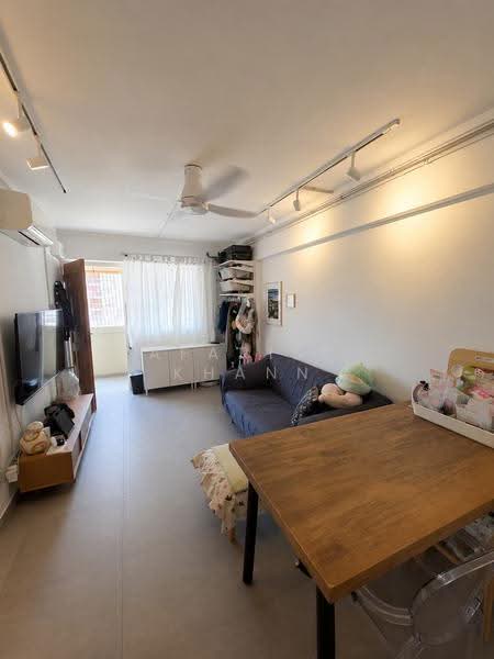 806 King George's Avenue, 806 King George's Avenue, Farrer Park / Serangoon Rd, 2 Bedrooms, 635 sqft, HDB Flat For Sale, by Afariss Khann, 500252619 - Living Room - PropertyGuru.com.sg