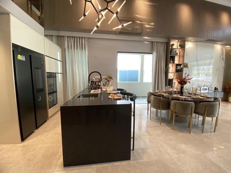 Belgravia Ace, Belgravia Drive, Seletar / Yio Chu Kang, 5 Bedrooms, 4,058 sqft, Cluster House For Sale, by Josephine Khiew, 500252624 - Kitchen - PropertyGuru.com.sg