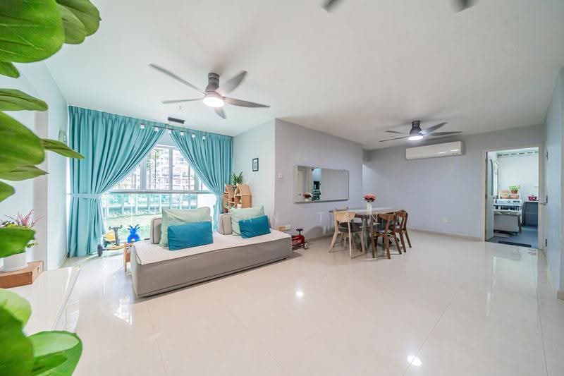 199D Punggol Field, 199D Punggol Field, Hougang / Punggol / Sengkang, 3 Bedrooms, 1,184 sqft, HDB Flat For Sale, by Bryan Tan, 500252625 - Living Room - PropertyGuru.com.sg