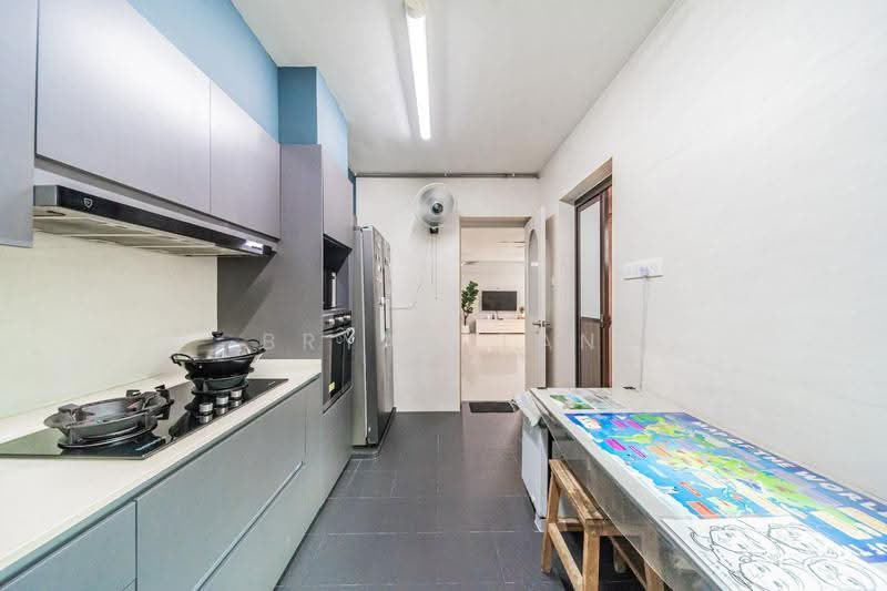 199D Punggol Field, 199D Punggol Field, Hougang / Punggol / Sengkang, 3 Bedrooms, 1,184 sqft, HDB Flat For Sale, by Bryan Tan, 500252625 - Kitchen - PropertyGuru.com.sg