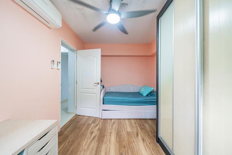 199D Punggol Field, 199D Punggol Field, Hougang / Punggol / Sengkang, 3 Bedrooms, 1,184 sqft, HDB Flat For Sale, by Bryan Tan, 500252625 - Bedroom - PropertyGuru.com.sg