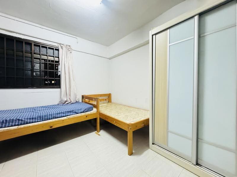 259 Bukit Batok East Avenue 4, 259 Bukit Batok East Avenue 4, Dairy Farm / Bukit Panjang / Choa Chu Kang, 3 Bedrooms, 1,001 sqft, HDB Flat For Sale, by Wendy Teh, 500252637 - Bedroom - PropertyGuru.com.sg