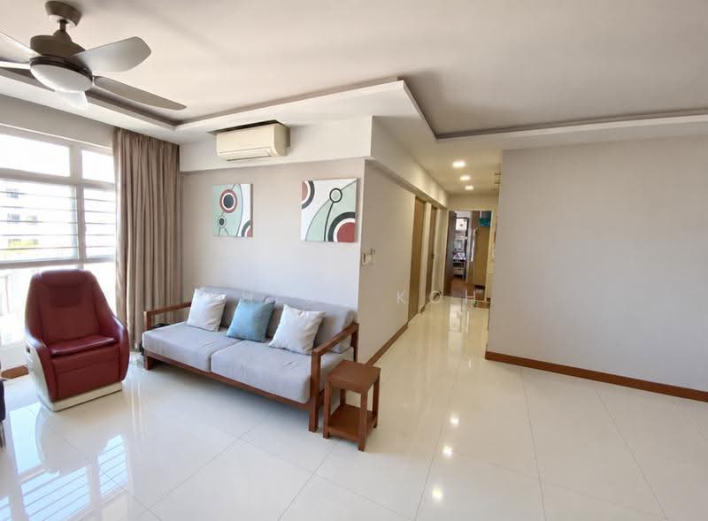 662B Edgedale Plains, 662B Edgedale Plains, Hougang / Punggol / Sengkang, 3 Bedrooms, 990 sqft, HDB Flat For Sale, by Khloe Koh, 500252642 - Living Room - PropertyGuru.com.sg