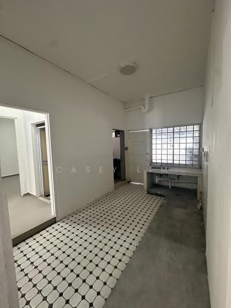 Seraya Lane, East Coast / Marine Parade, 3 Bedrooms, 1,100 sqft, Townhouse For Rent, by Casey Lim, 500252645 - Kitchen - PropertyGuru.com.sg