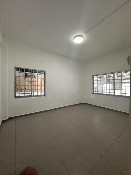 Seraya Lane, East Coast / Marine Parade, 3 Bedrooms, 1,100 sqft, Townhouse For Rent, by Casey Lim, 500252645 - Interior - PropertyGuru.com.sg