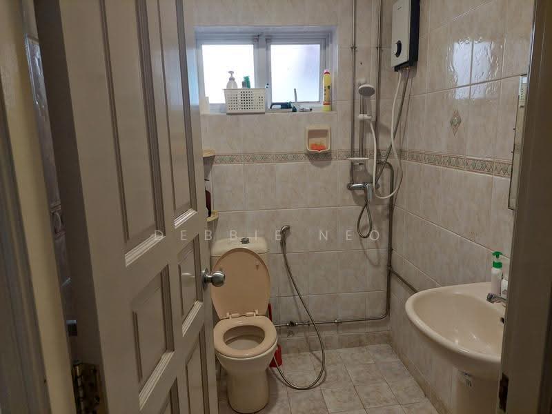 98 butterfly Ave (Senette Estate), Butterfly Ave, Macpherson / Potong Pasir, Room Rental, 80 sqft, Terraced House For Rent, by Debbie Neo, 500252654 - Bathroom - PropertyGuru.com.sg