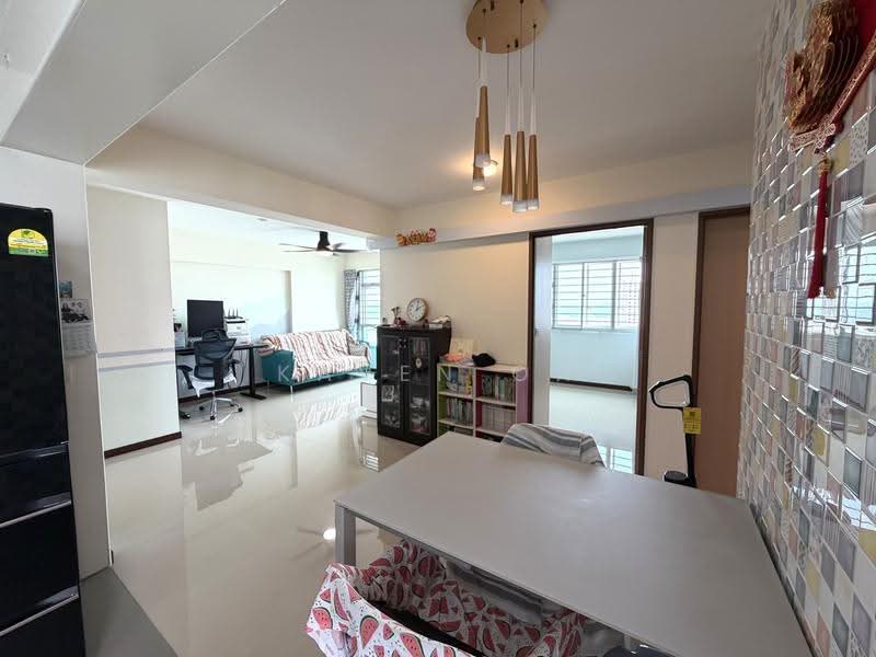 183C Woodlands Street 13, 183C Woodlands Street 13, Admiralty / Woodlands, 3 Bedrooms, 1,001 sqft, HDB Flat For Sale, by Kaven Oh, 500252658 - Living Room - PropertyGuru.com.sg