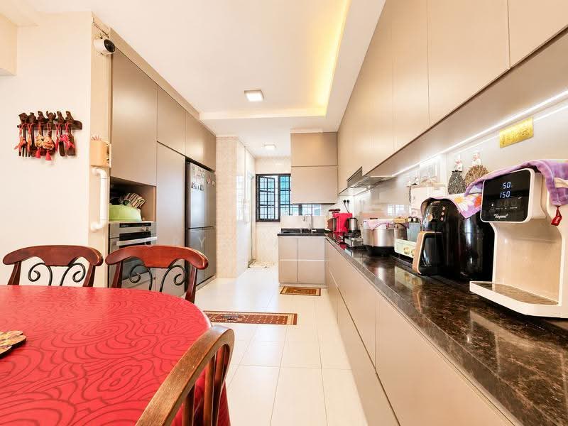 411 Eunos Road 5, 411 Eunos Road 5, Eunos / Geylang / Paya Lebar, 3 Bedrooms, 1,528 sqft, HDB Flat For Sale, by Crystan Lim, 500252666 - Kitchen - PropertyGuru.com.sg