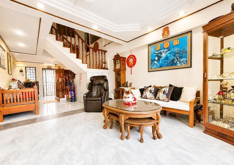 411 Eunos Road 5, 411 Eunos Road 5, Eunos / Geylang / Paya Lebar, 3 Bedrooms, 1,528 sqft, HDB Flat For Sale, by Crystan Lim, 500252666 - Living Room - PropertyGuru.com.sg