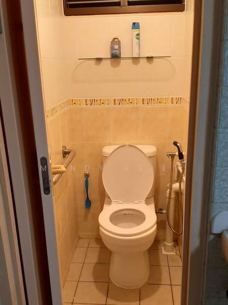 47 Marine Crescent, 47 Marine Crescent, East Coast / Marine Parade, Room Rental, 180 sqft, HDB Flat For Rent, by Mandy Hsieh, 500252670 - Bathroom - PropertyGuru.com.sg