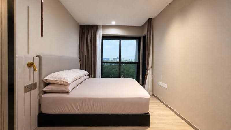 Riverfront Residences, 55 Hougang Avenue 7, Hougang / Punggol / Sengkang, 5 Bedrooms, 1,679 sqft, Condominium For Sale, by Theresa Loh, 500252693 - Master Bedroom - PropertyGuru.com.sg