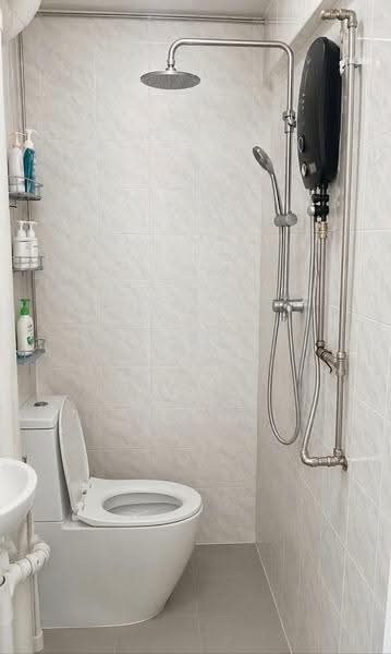 2 Jalan Batu, 2 Jalan Batu, East Coast / Marine Parade, Room Rental, 108 sqft, HDB Flat For Rent, by Lena Hoon, 500252707 - Bathroom - PropertyGuru.com.sg