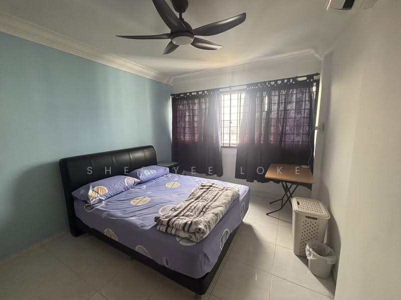 236 Tampines Street 21, 236 Tampines Street 21, Pasir Ris / Tampines, Room Rental, 120 sqft, HDB Flat For Rent, by Shee Yee Loke, 500252713 - Bedroom - PropertyGuru.com.sg