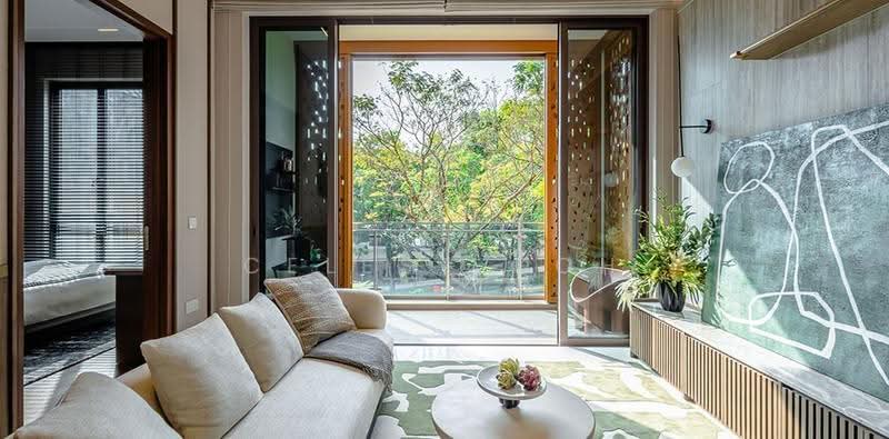 Parksuites, 18 Holland Grove Road, Tanglin / Holland / Bukit Timah, 3 Bedrooms, 1,421 sqft, Condominium For Sale, by Celest Goh, 500252725 - Living Room - PropertyGuru.com.sg